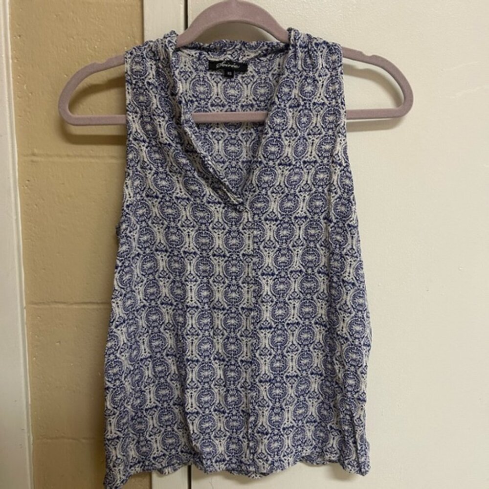 Elegant Blue and White Patterned Blouse